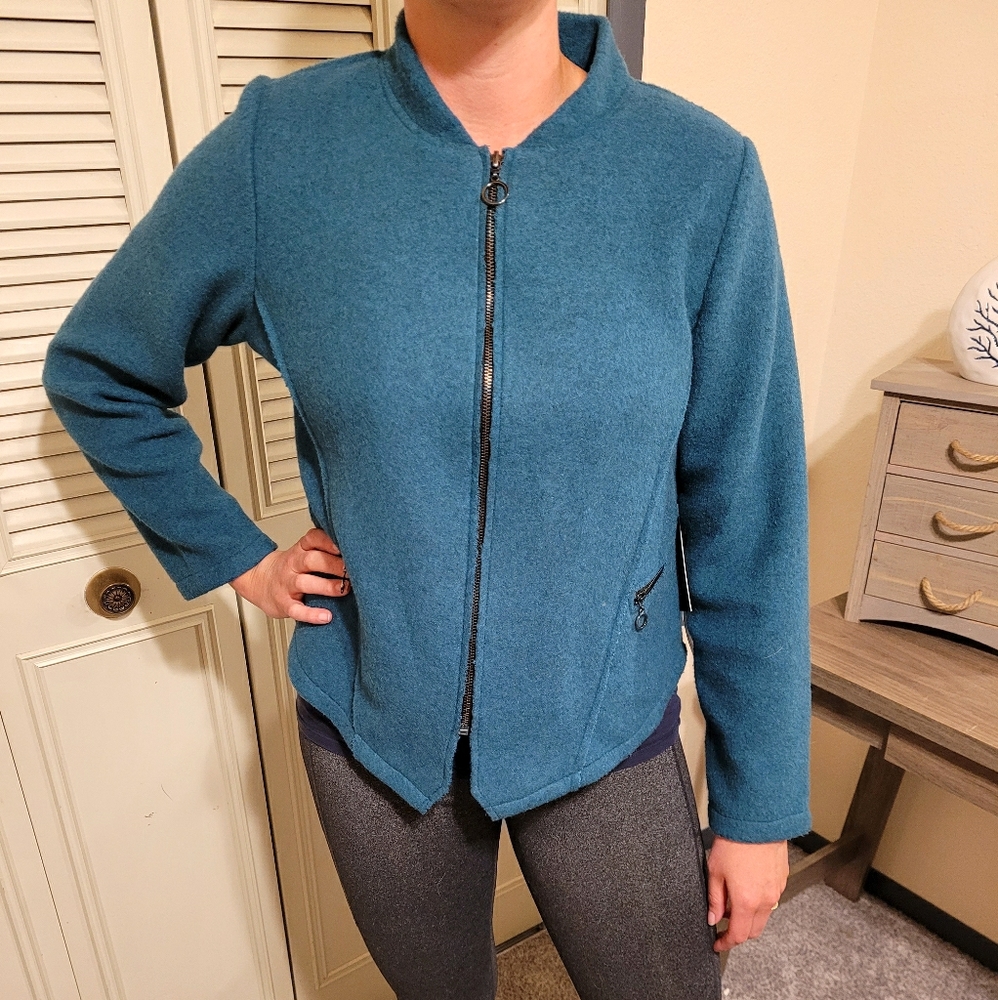 NWT Trisha Tyler Soft & Fuzzy Jacket